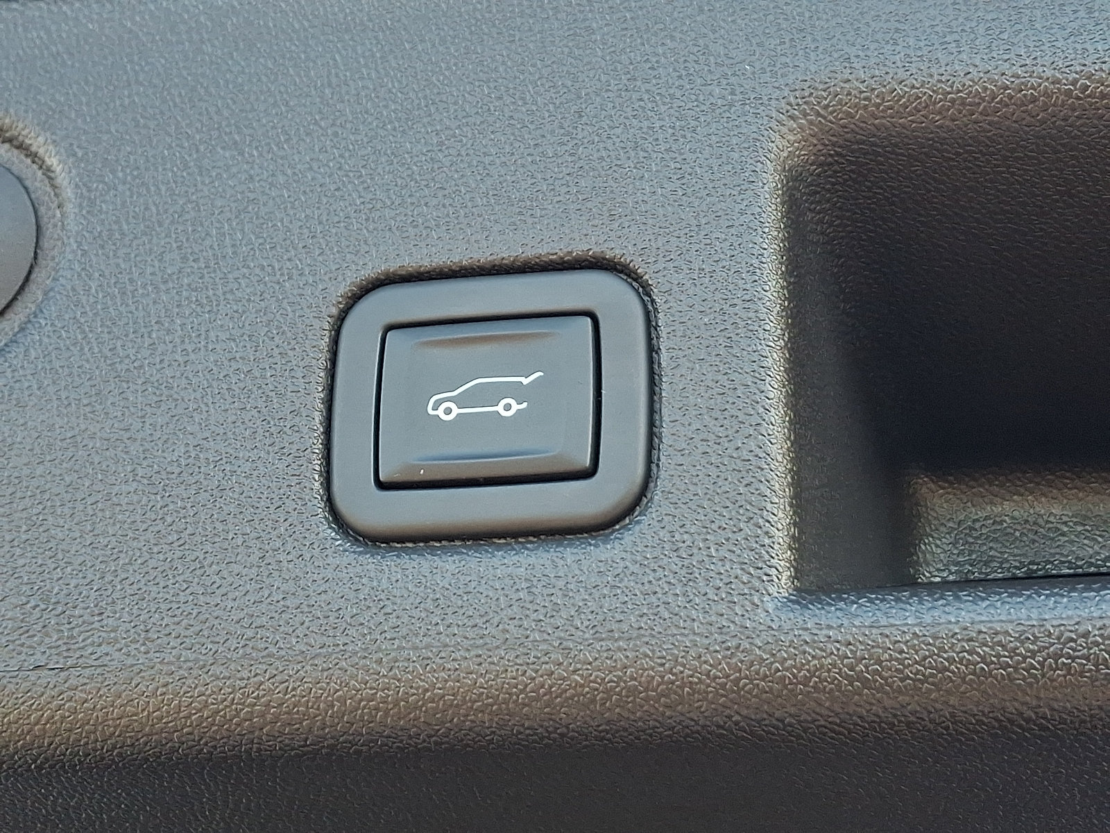 Used 2024 Chevrolet Equinox LT FWD image 31