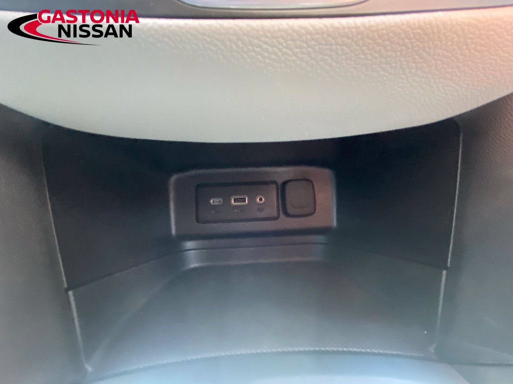 Used 2024 Chevrolet Equinox LT FWD image 32