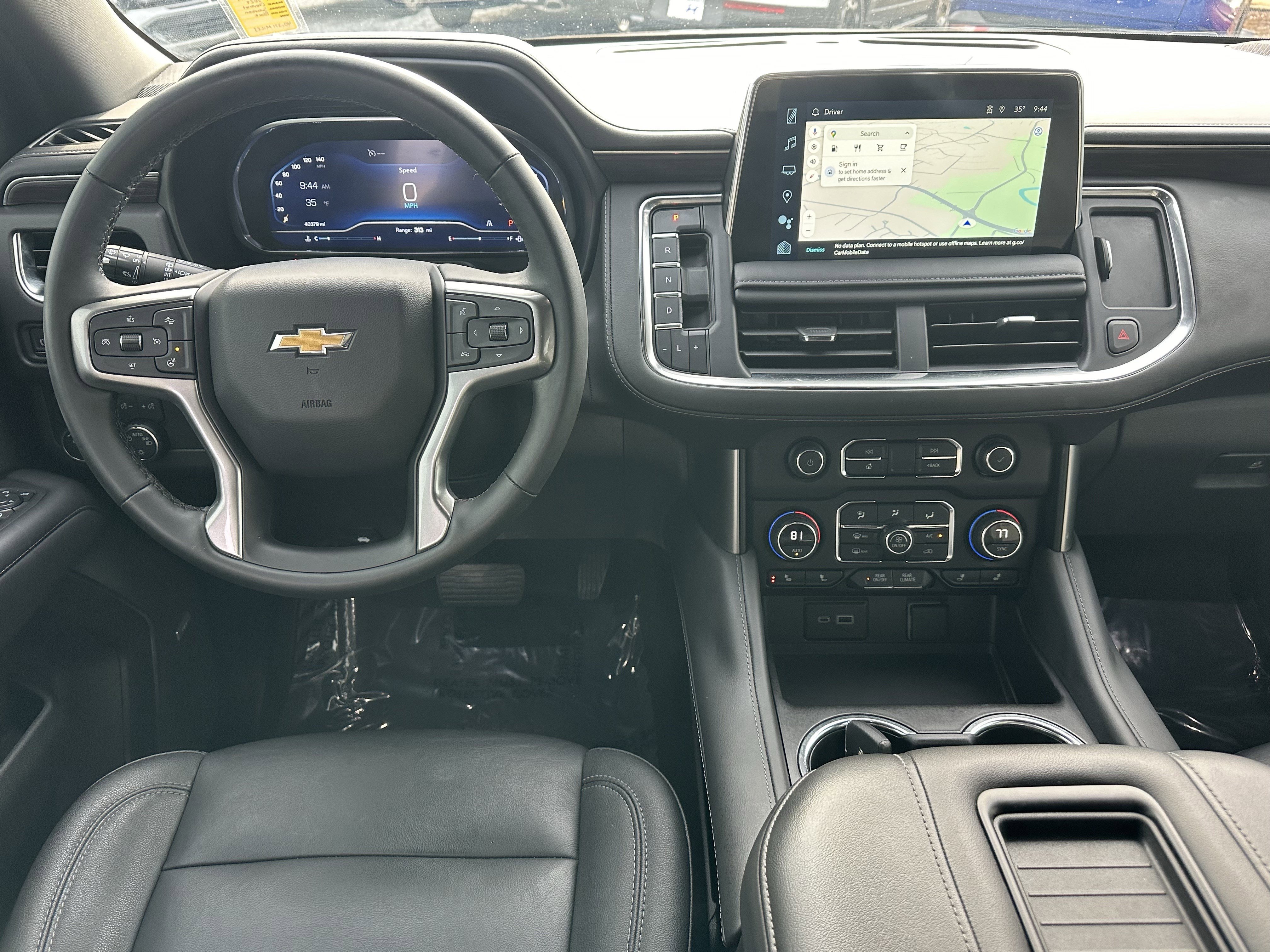 Used 2024 Chevrolet Suburban LT w/ Luxury Package image 25