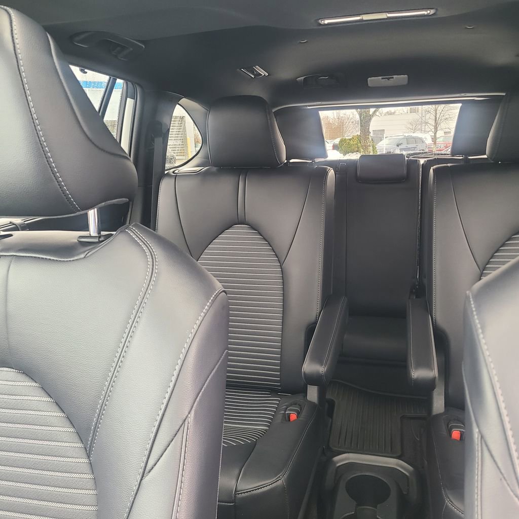 Used 2024 Toyota Highlander XSE image 17