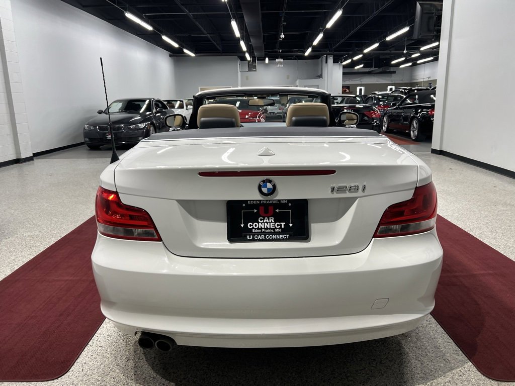 Used 2013 BMW 128i Convertible image 16