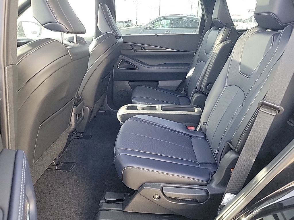 Certified 2026 INFINITI QX60 Sport w/ Dark Cargo Package image 31