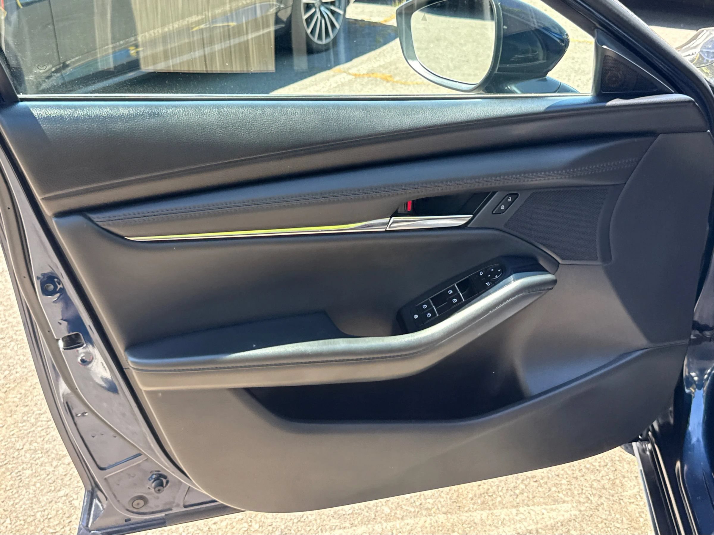Used 2024 MAZDA MAZDA3 s FWD image 18