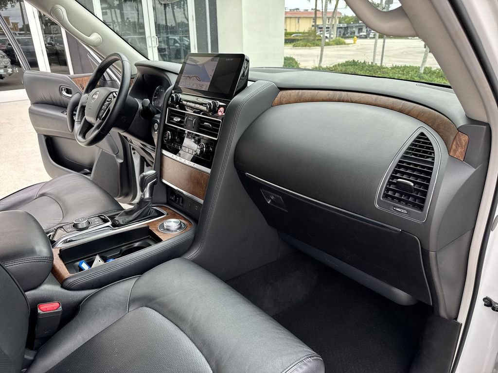 Used 2024 Nissan Armada SL w/ Captain's Chairs Package AWD/4WD image 32