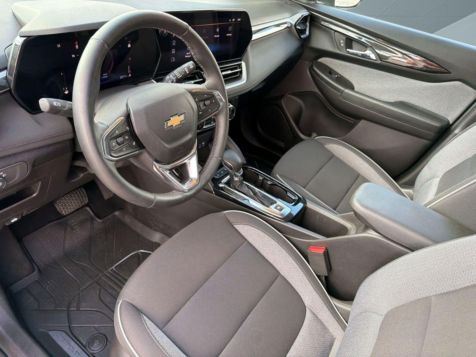 Certified 2026 Chevrolet TrailBlazer LT w/ Convenience Package FWD image 4