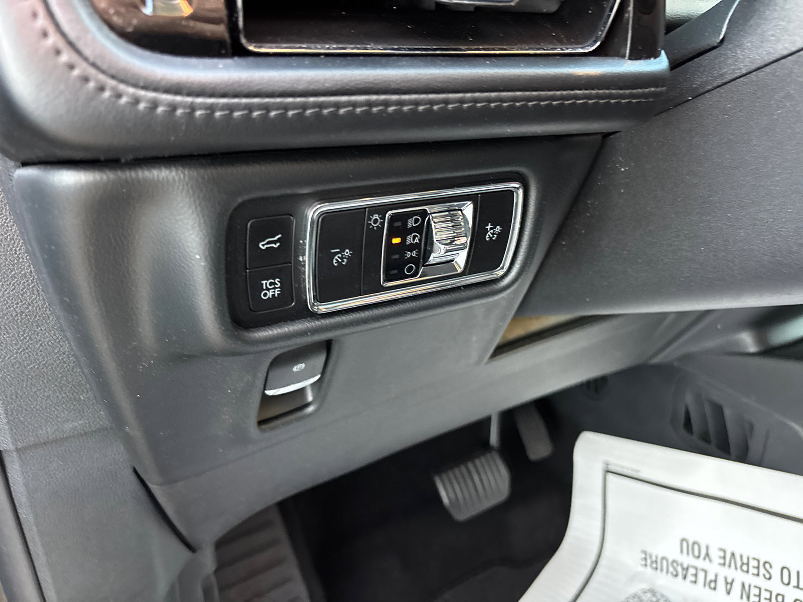 Used 2023 Lincoln Nautilus FWD image 14