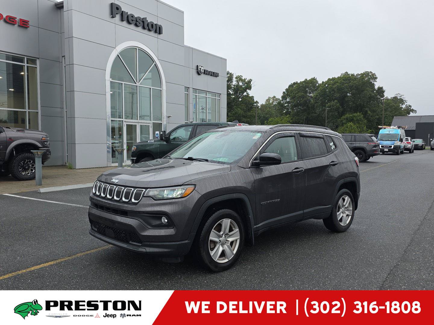Used 2022 Jeep Compass Latitude w/ Convenience Group AWD/4WD image 1
