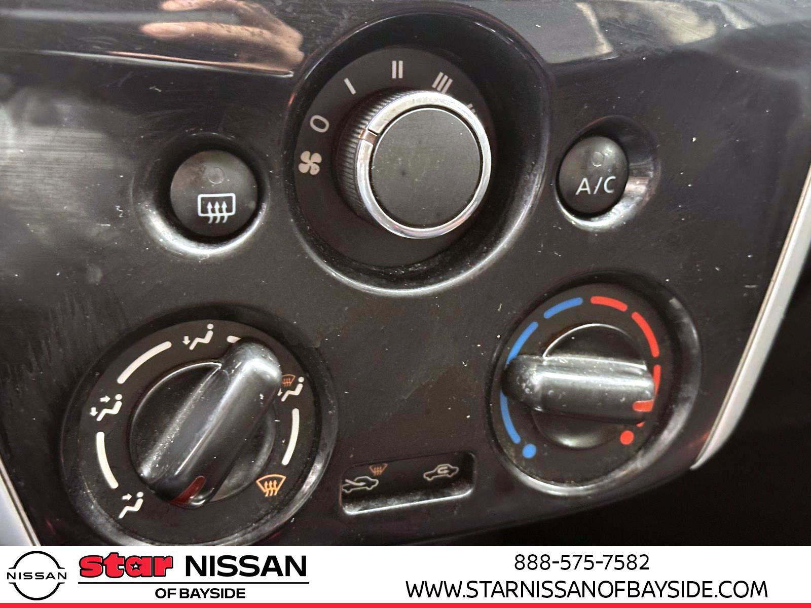 Used 2015 Nissan Versa Note SR w/ SR Convenience Package image 22