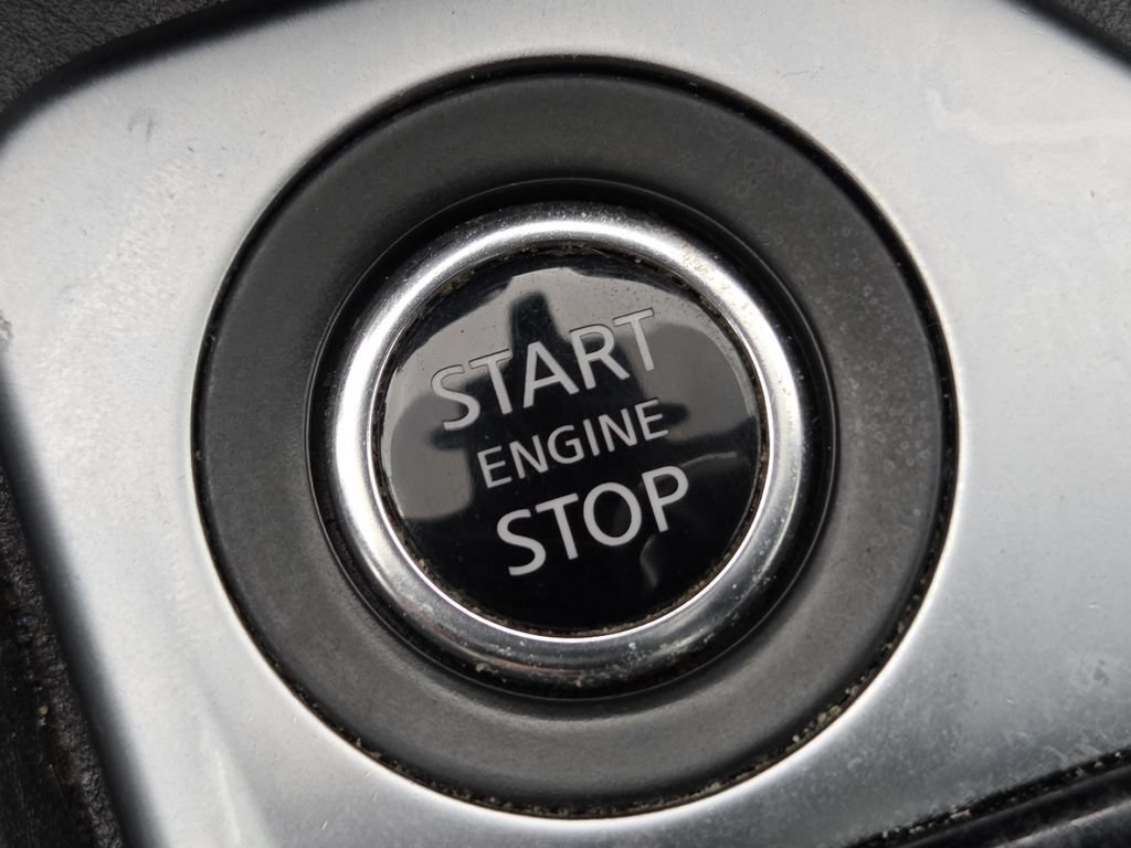 Used 2023 Nissan Sentra SV FWD image 33