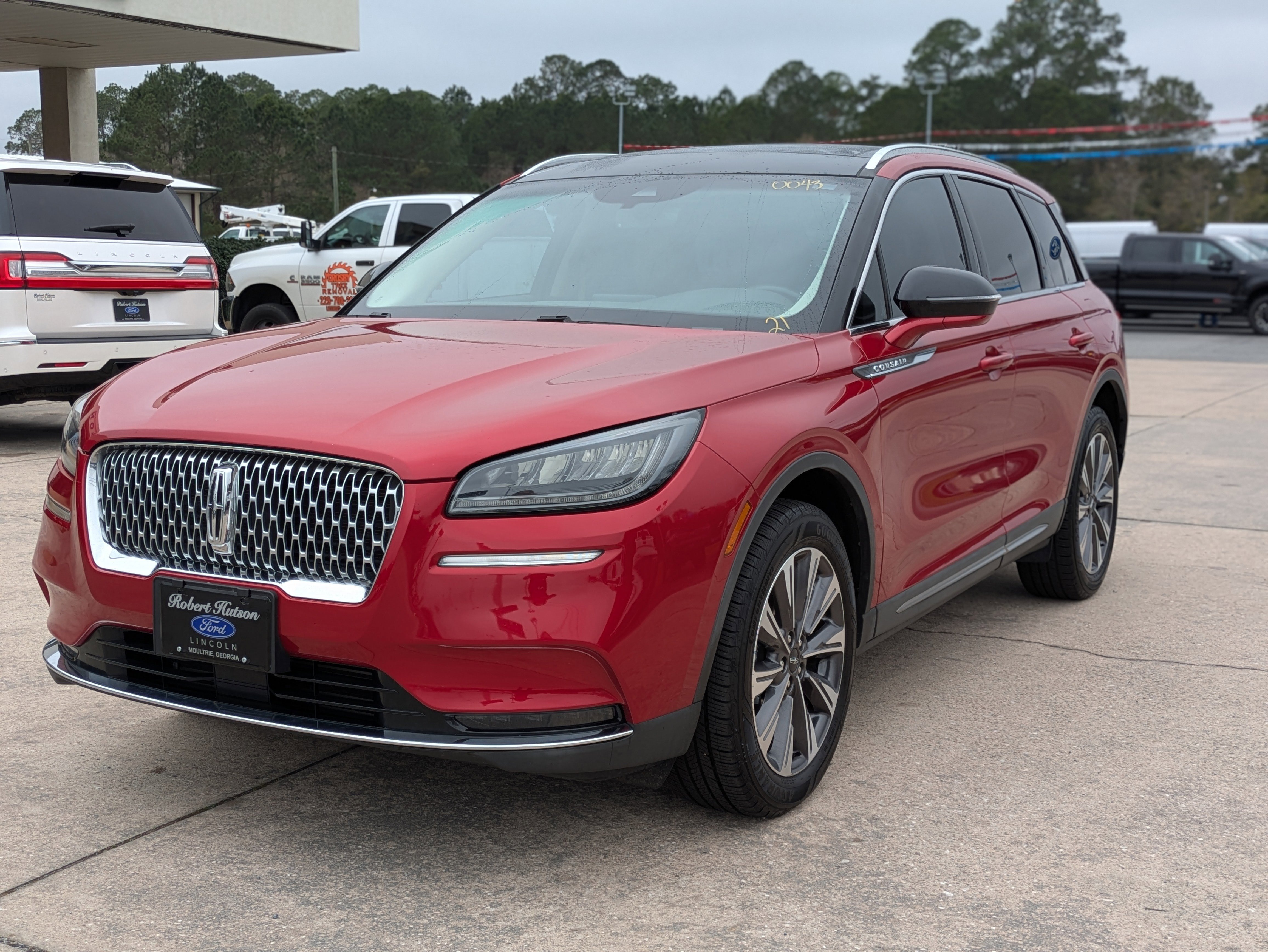Used 2021 Lincoln Corsair Reserve image 2
