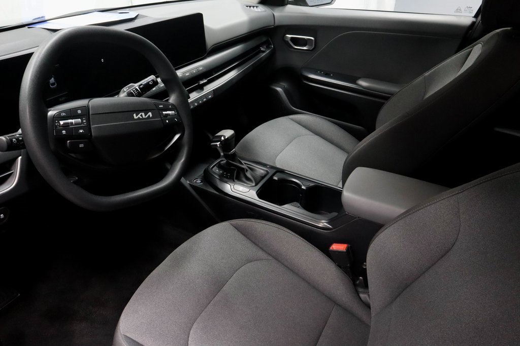 Used 2025 Kia K4 LXS image 22