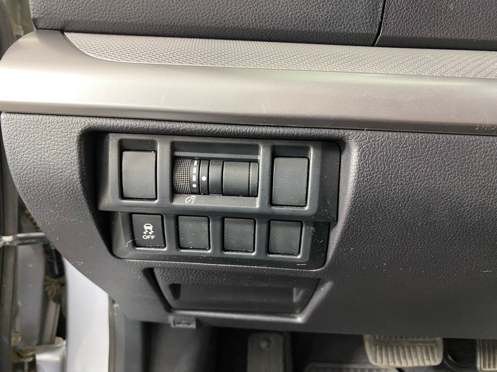 Used 2017 Subaru Outback 2.5i AWD/4WD image 23