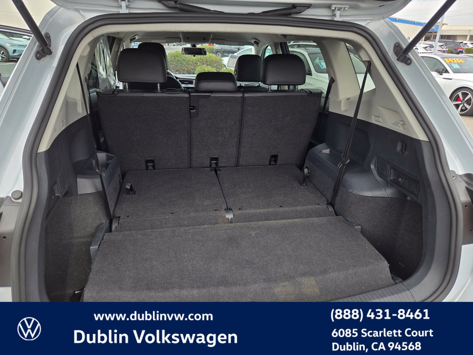 Used 2019 Volkswagen Tiguan SE FWD image 25