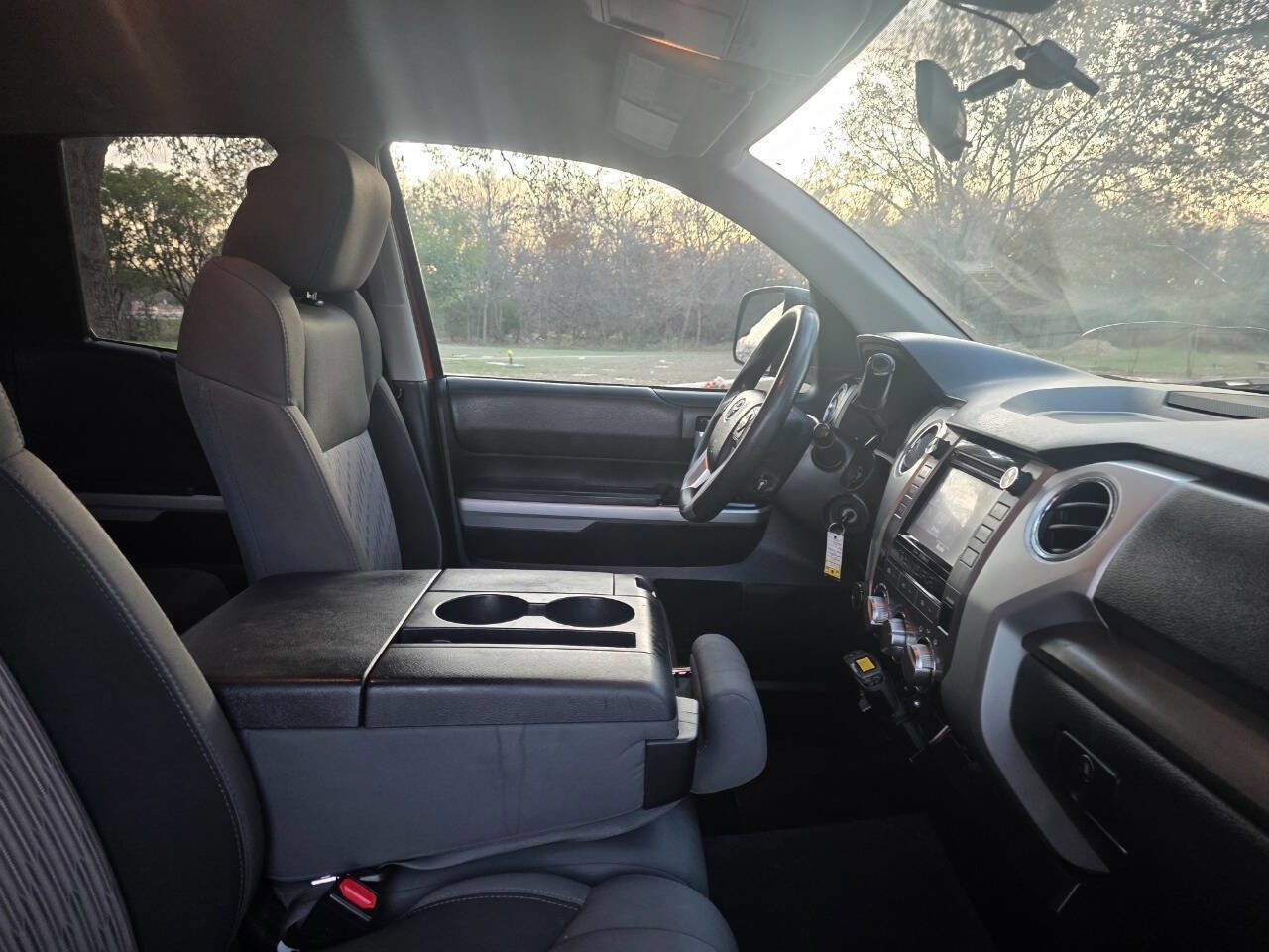 Used 2015 Toyota Tundra SR5 image 20