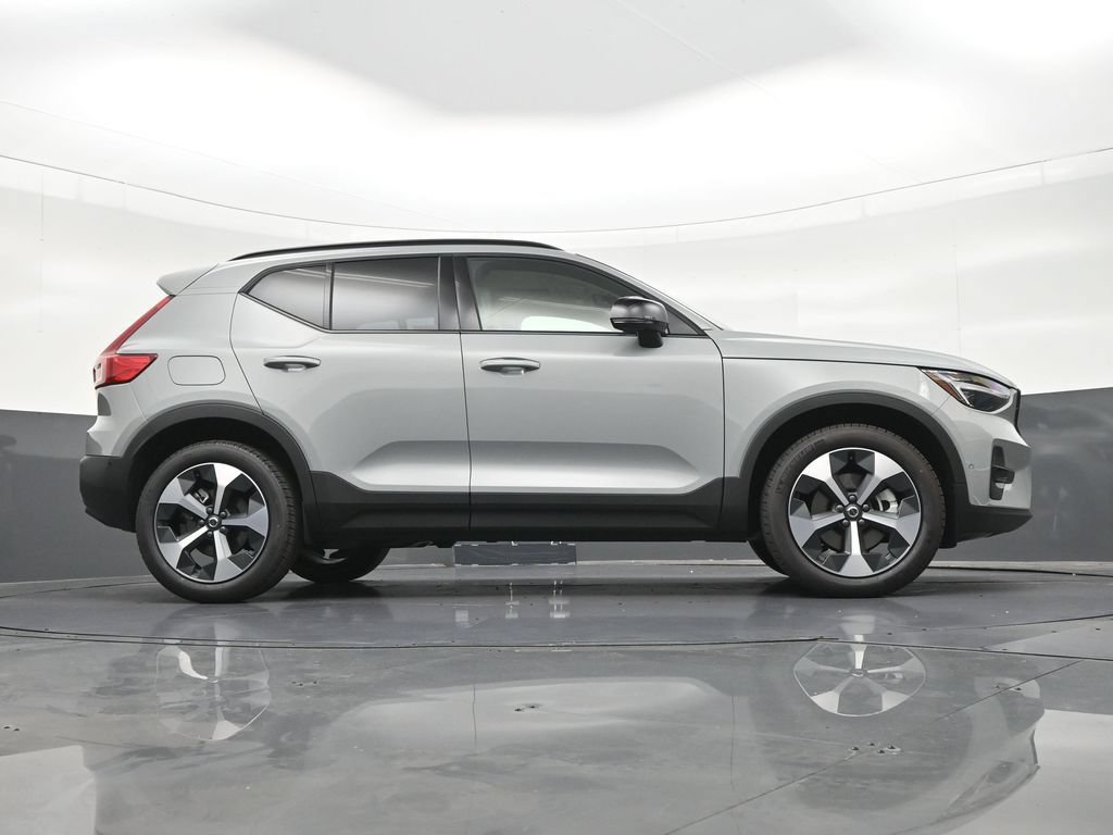 New 2026 Volvo XC40 B5 Plus w/ Protection Package Premier AWD/4WD image 28