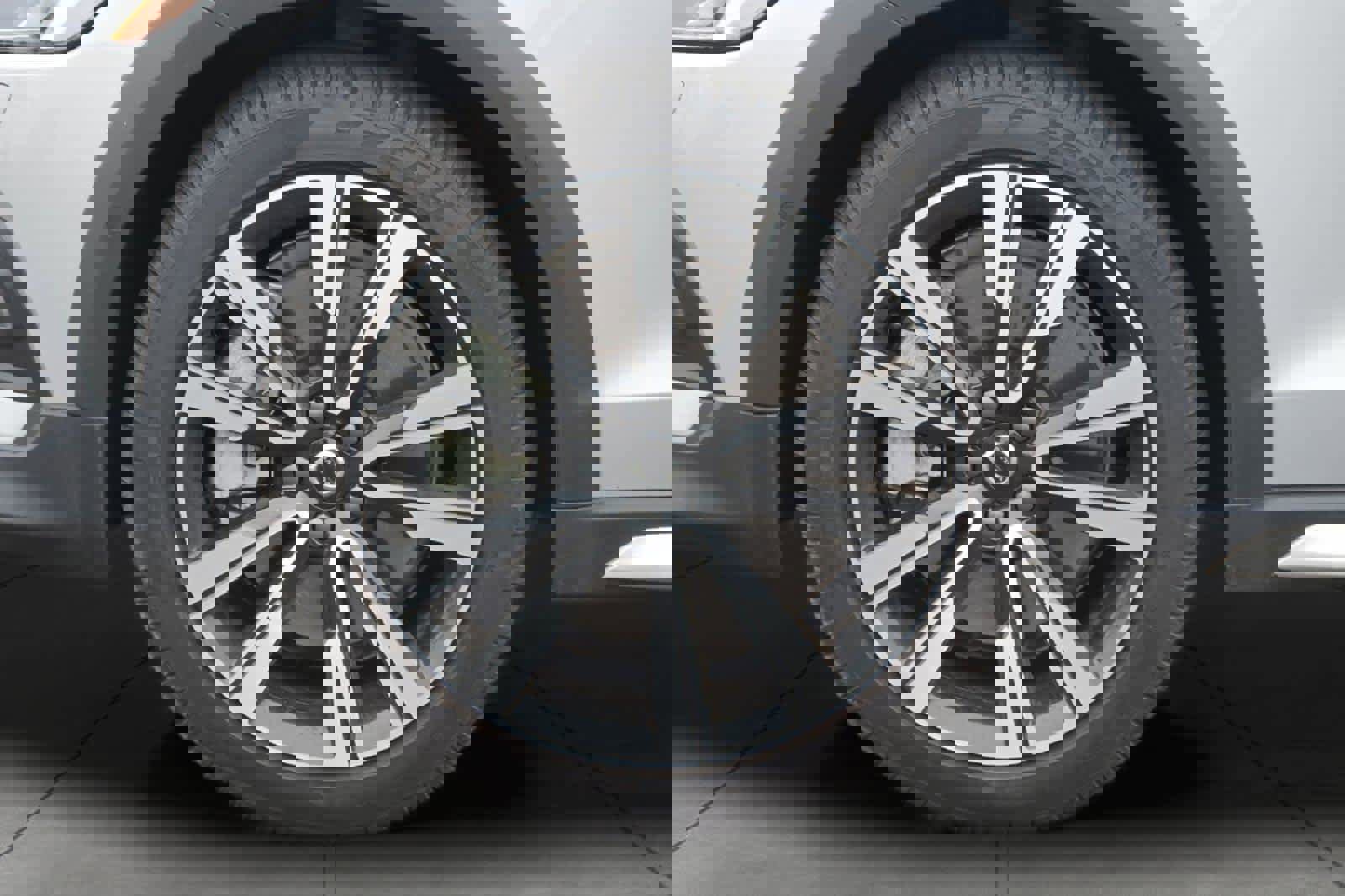 Used 2024 Volvo V60 B5 Cross Country Ultimate image 11