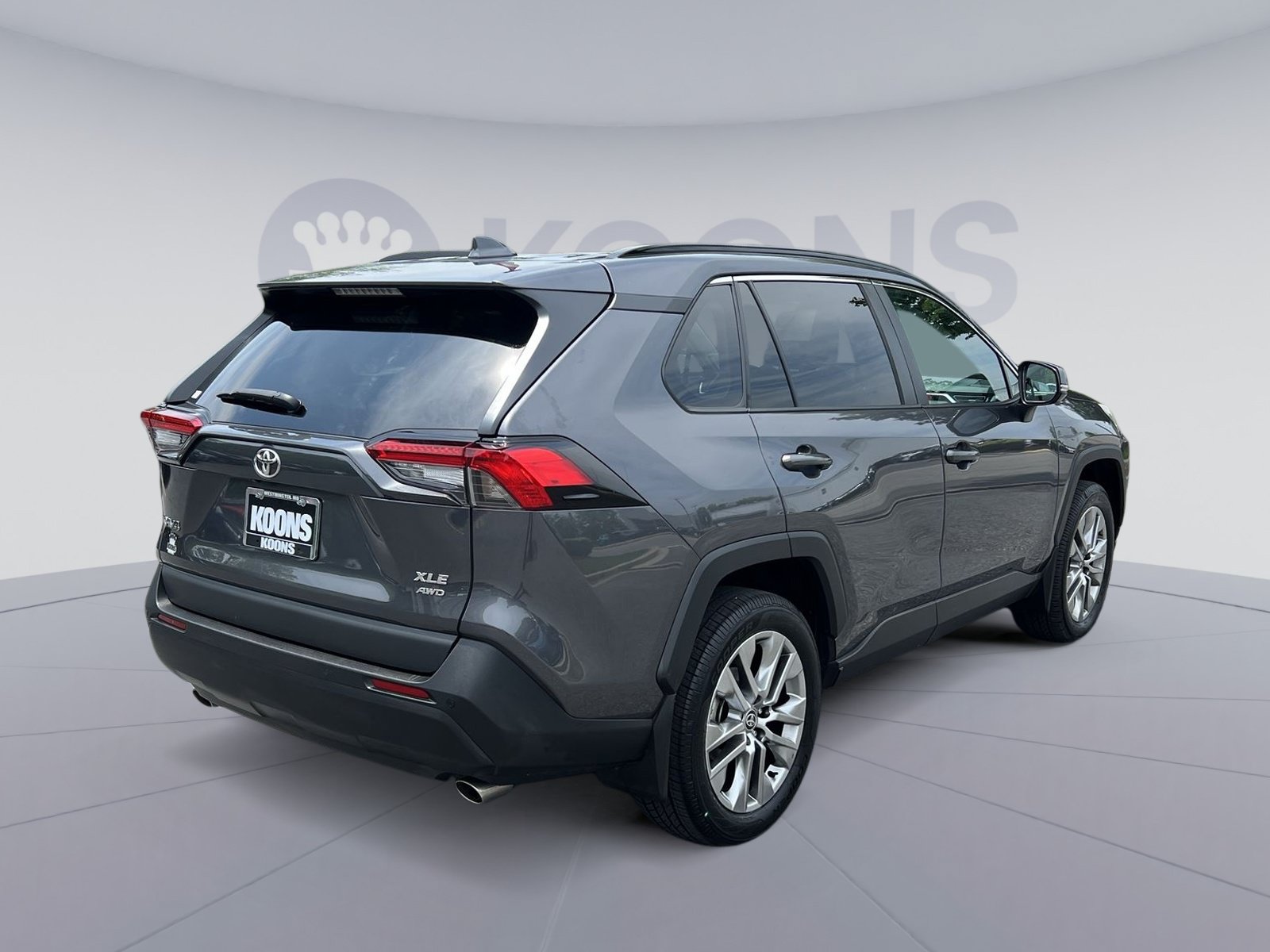 Used 2023 Toyota RAV4 XLE Premium AWD/4WD image 7