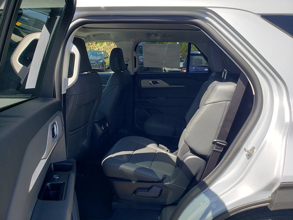 New 2026 Ford Explorer Active w/ Active Comfort Package AWD/4WD image 11