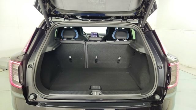 New 2026 Volvo EX30 Plus w/ Protection Package Premier AWD/4WD image 37