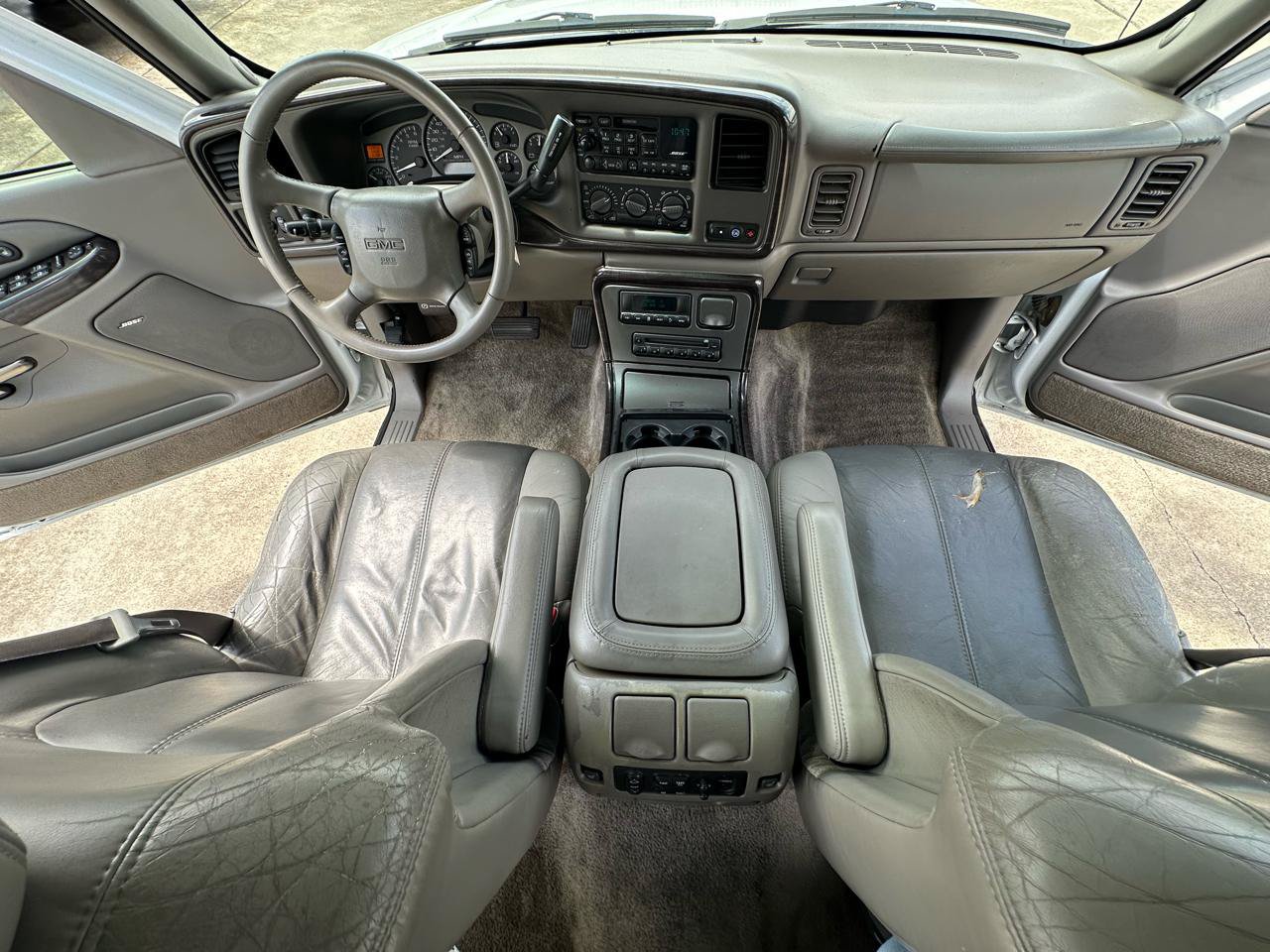 Used 2002 GMC Yukon XL Denali AWD/4WD image 54