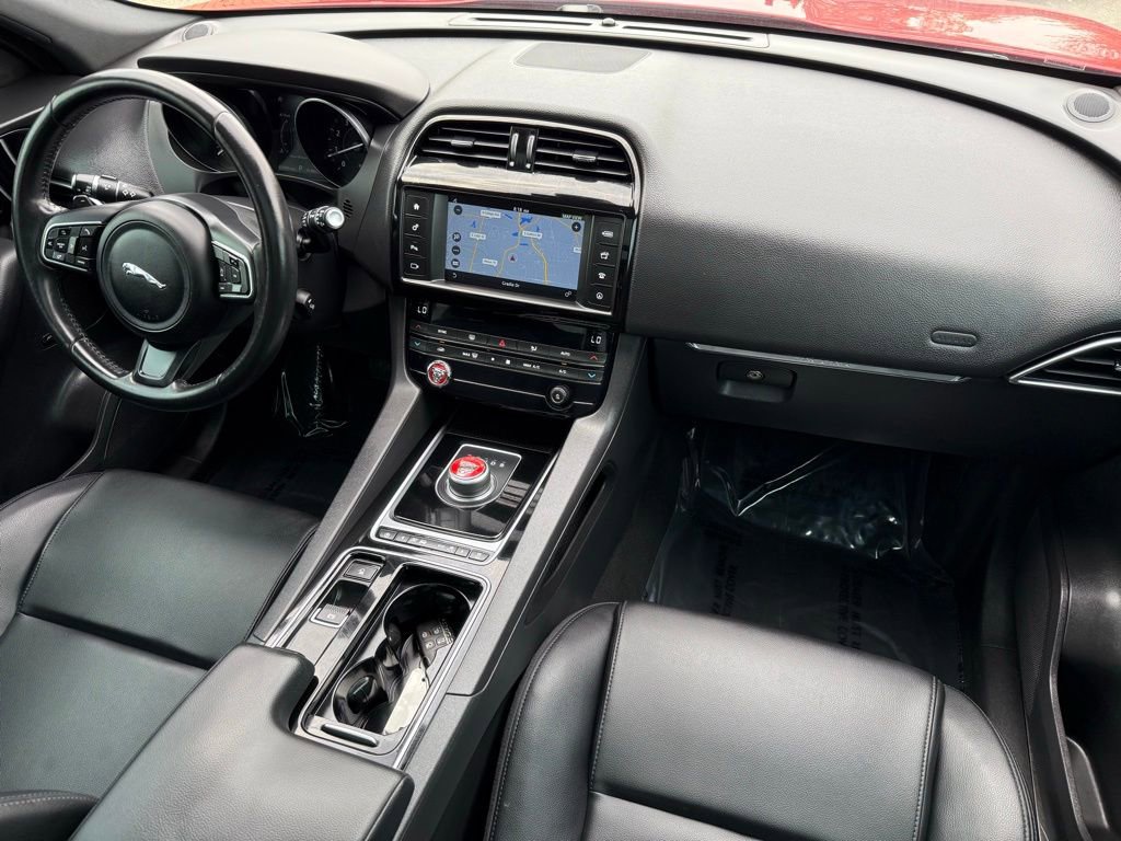 Used 2018 Jaguar F-PACE Premium AWD/4WD image 28