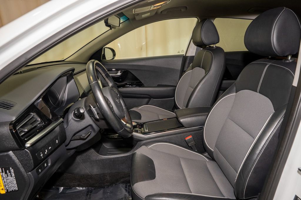 Used 2021 Kia Niro EX w/ Cold Weather Package image 10
