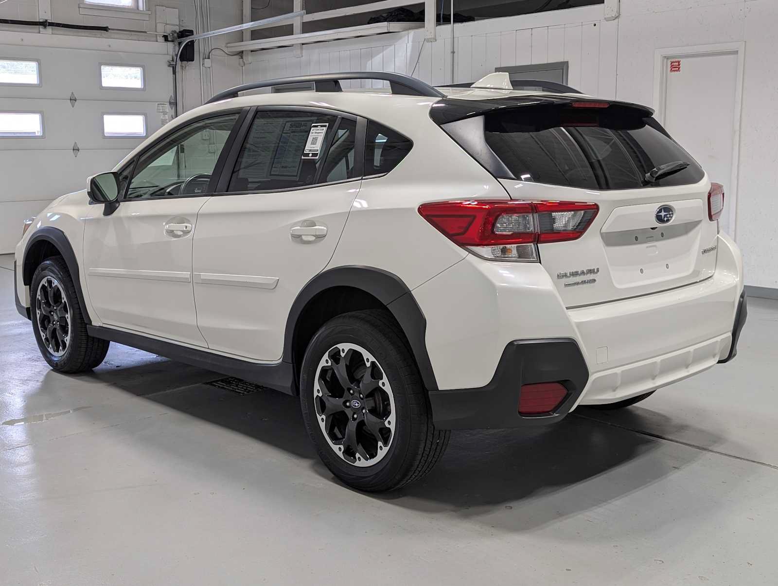 Used 2021 Subaru Crosstrek 2.0i Premium AWD/4WD image 10