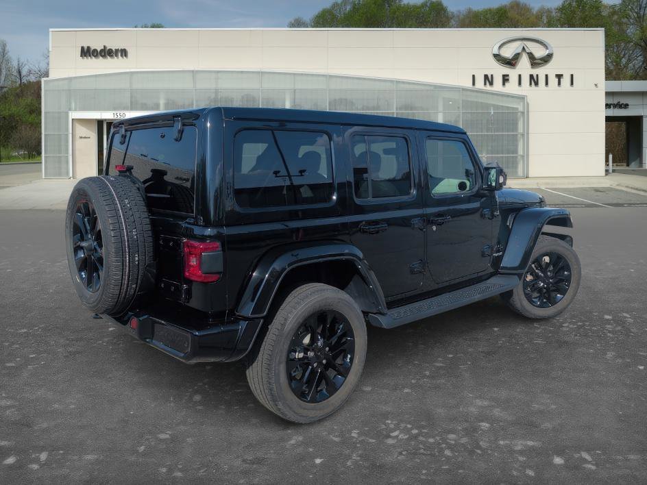 Used 2022 Jeep Wrangler Unlimited Sahara image 4