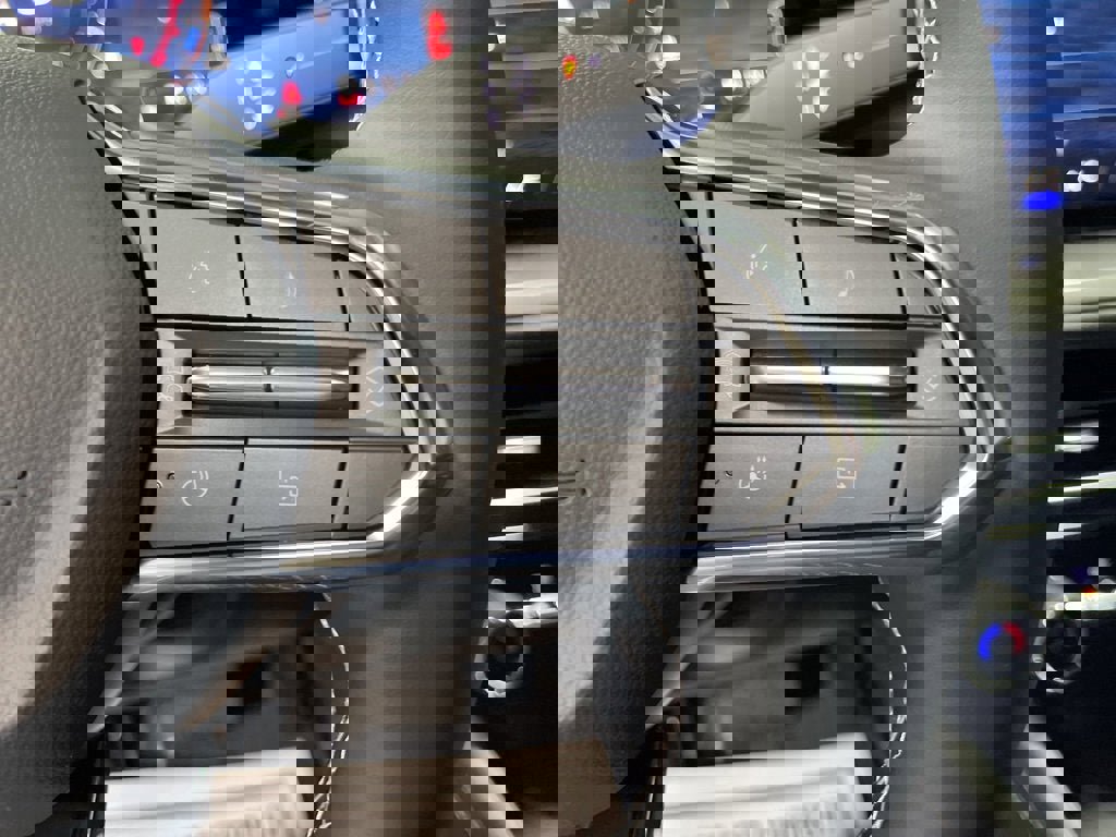 New 2026 Chevrolet Traverse LT w/ Sun and Wheel Package image 27