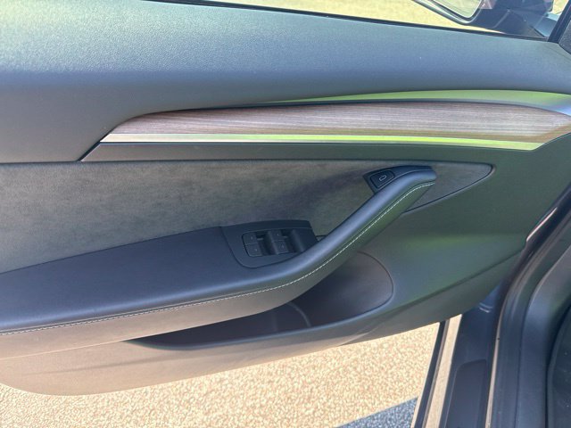 Used 2023 Tesla Model 3 Standard Range RWD image 26