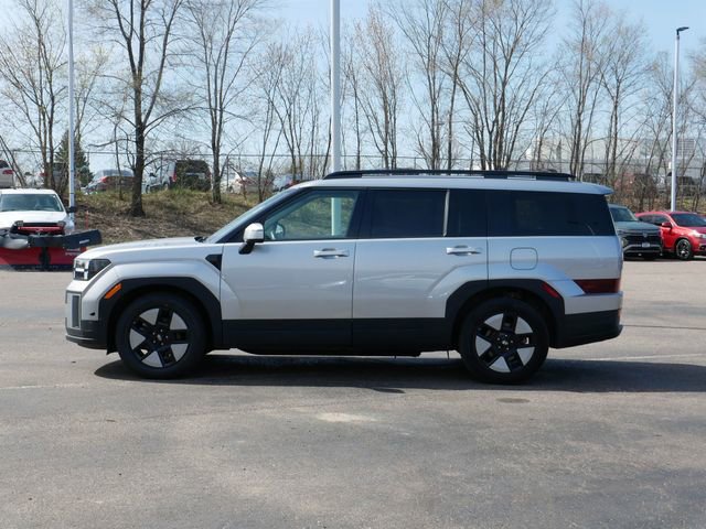Used 2025 Hyundai Santa Fe SEL FWD image 3