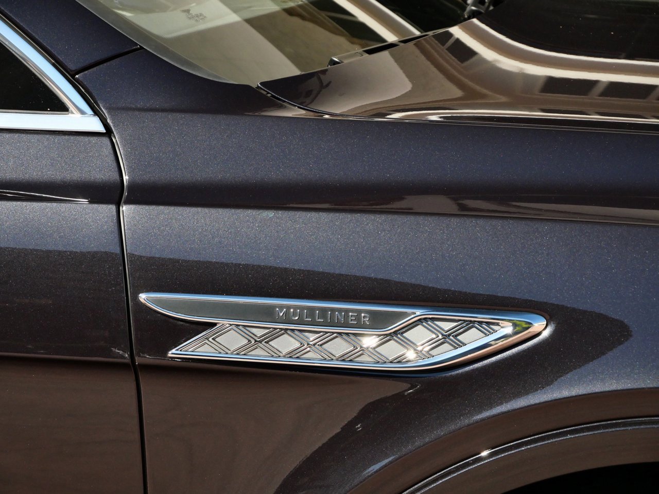 New 2025 Bentley Bentayga Extended Wheelbase image 11