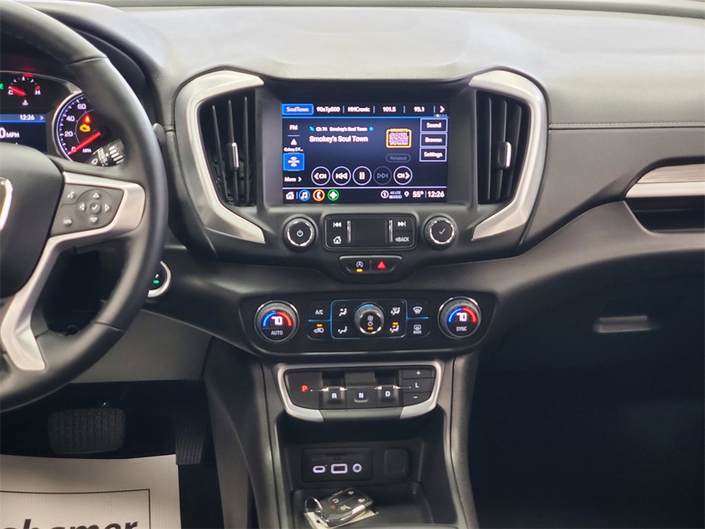 Used 2024 GMC Terrain SLT image 28