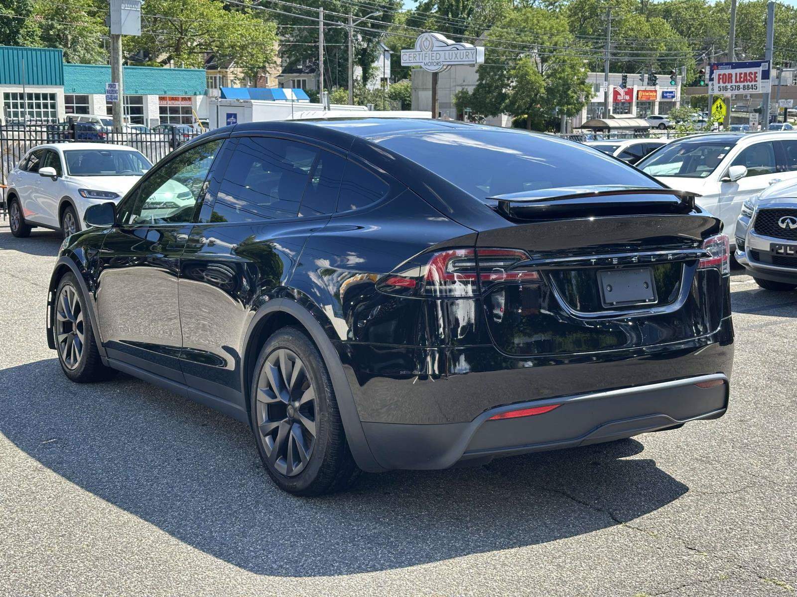 Used 2023 Tesla Model X AWD/4WD image 5