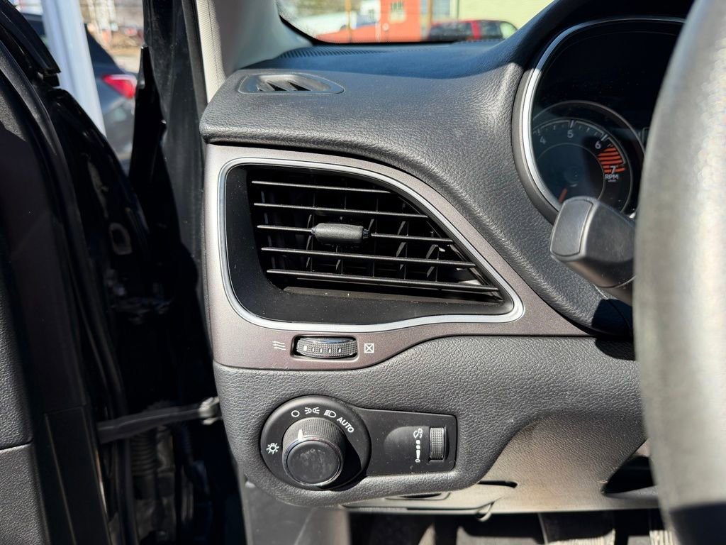 Used 2020 Jeep Cherokee Latitude image 14