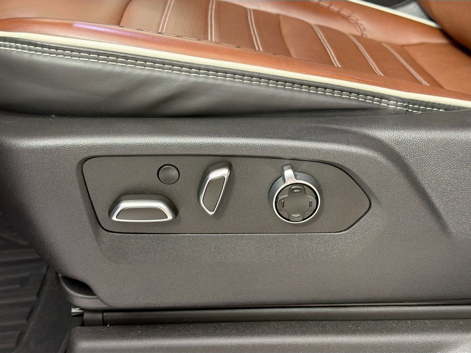 Used 2023 GMC Sierra 1500 Denali Ultimate image 20