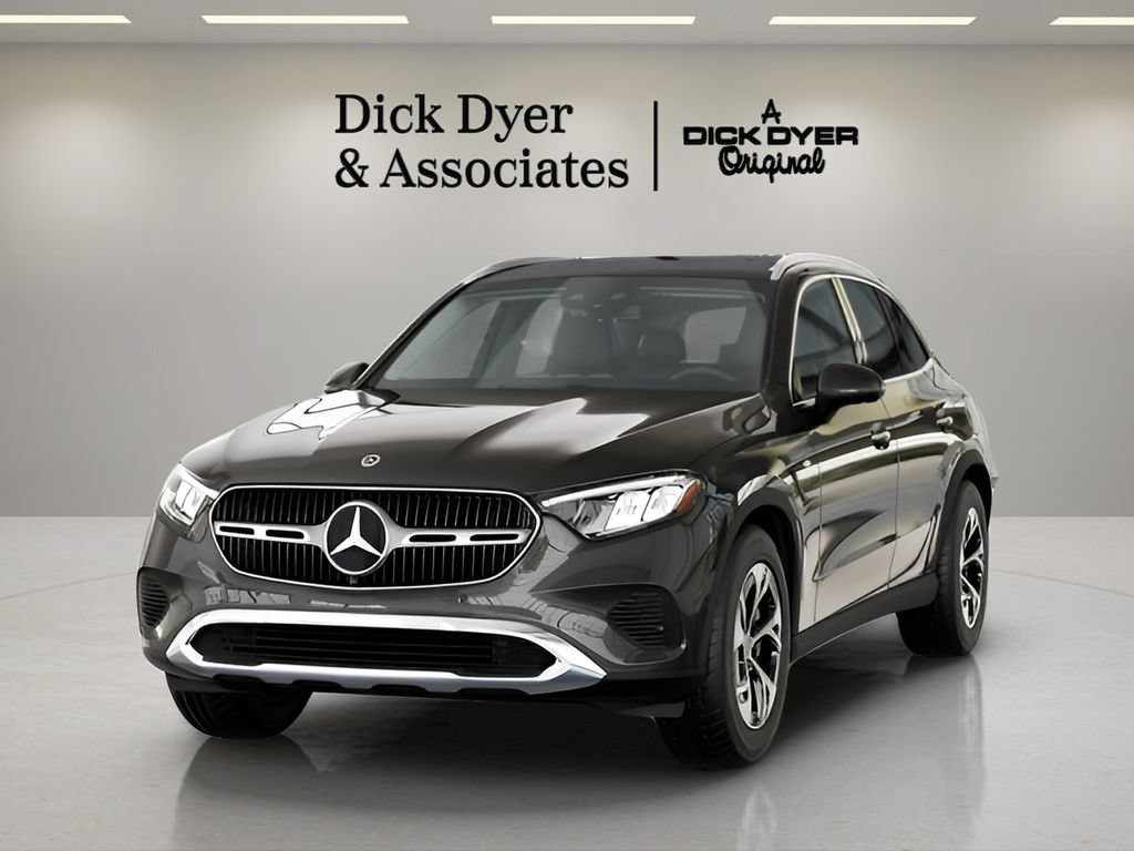 Used 2025 Mercedes-Benz GLC 350e 4MATIC image 35