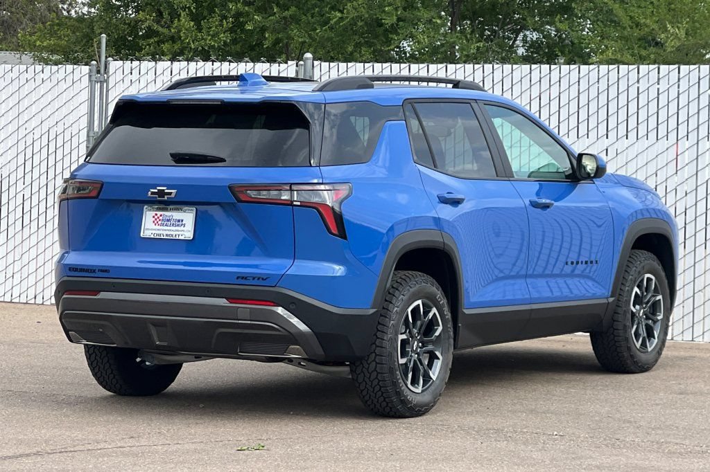 New 2026 Chevrolet Equinox ACTIV AWD/4WD image 4