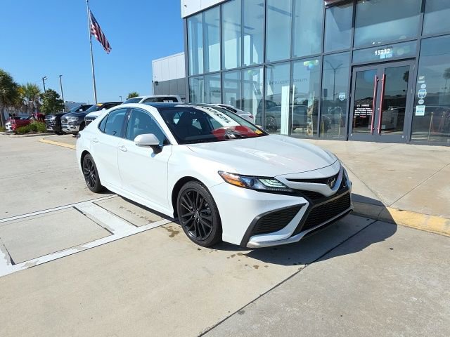 Used 2021 Toyota Camry XSE w/ Navigation Package image 2