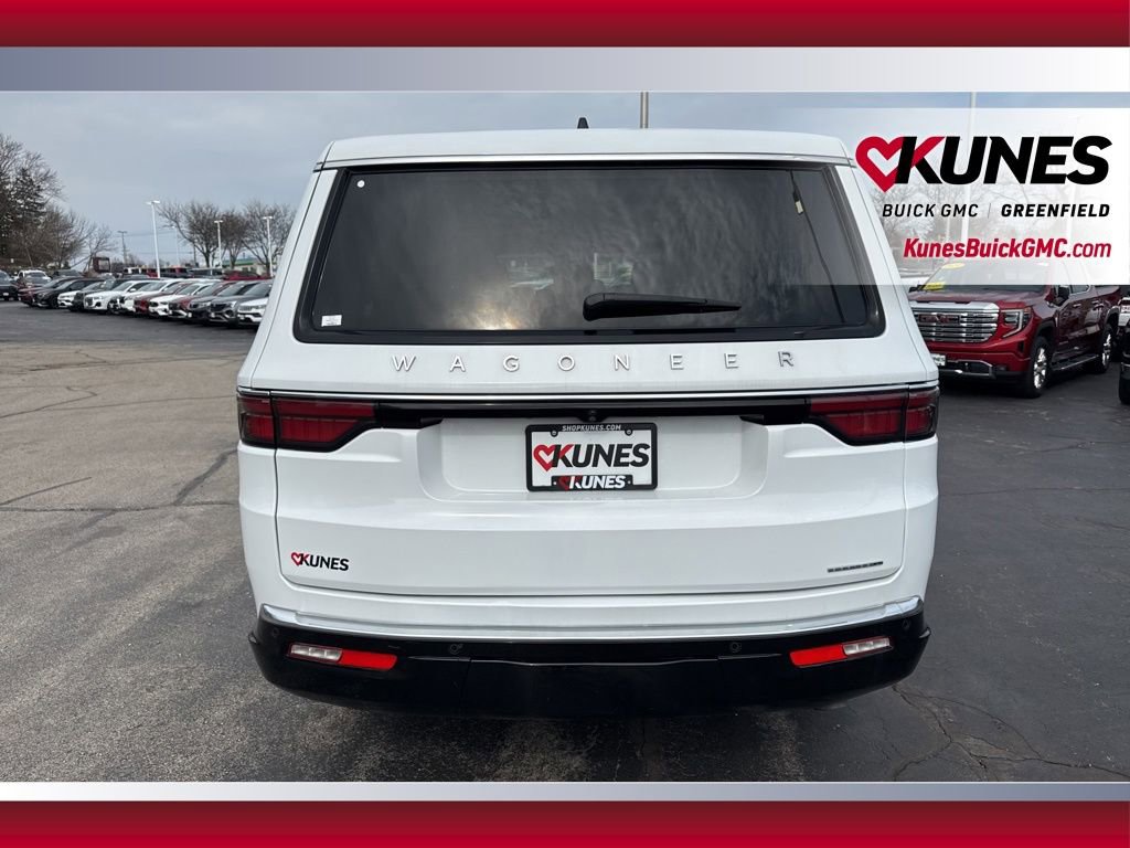 Used 2024 Jeep Wagoneer L Series II w/ Flexible Seating Group AWD/4WD image 6
