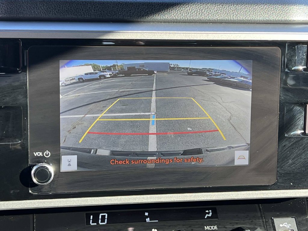 Used 2025 Toyota Tundra SR5 w/ SR5 Convenience Package AWD/4WD image 32