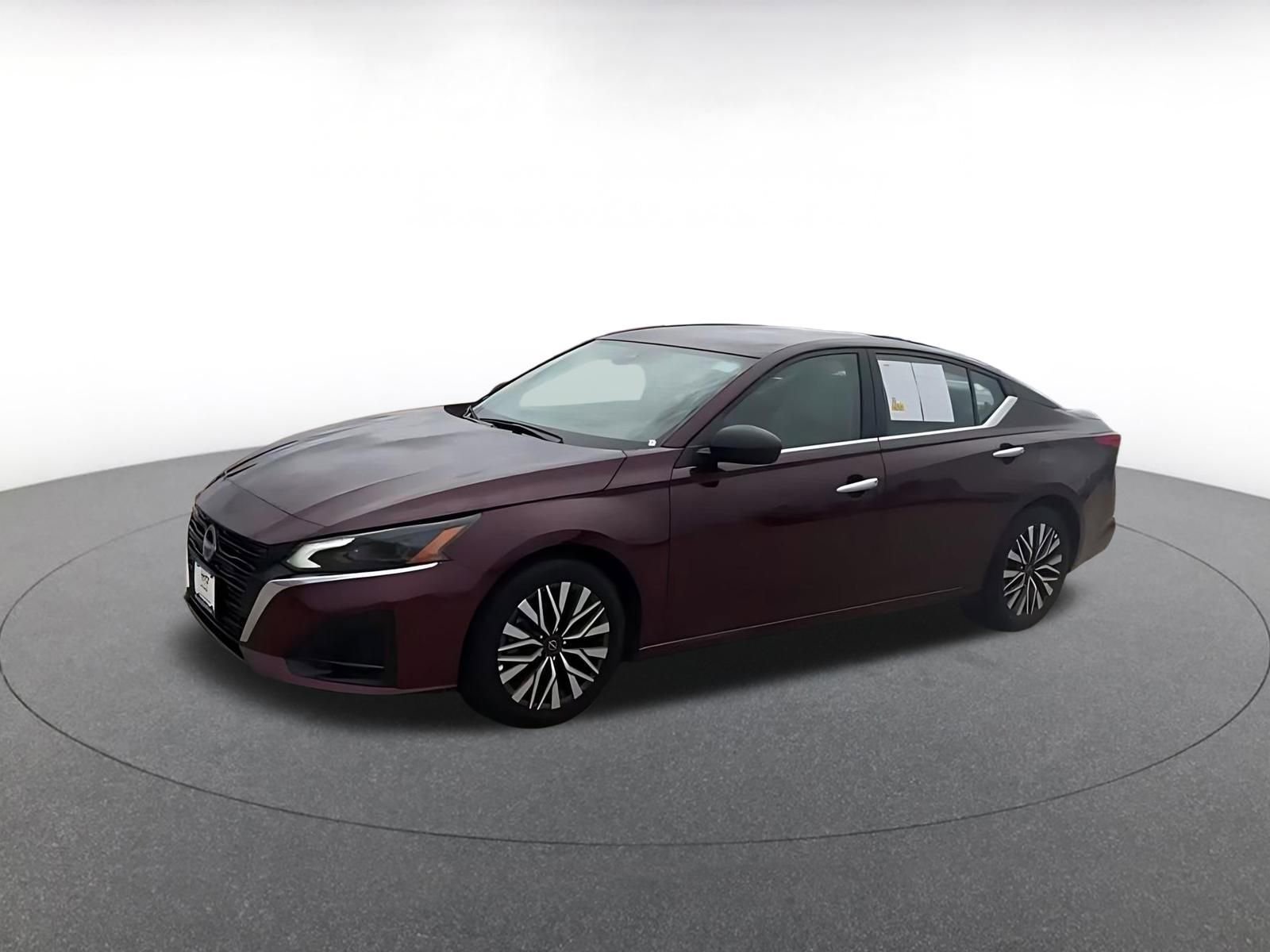 Used 2025 Nissan Altima 2.5 SV FWD image 8