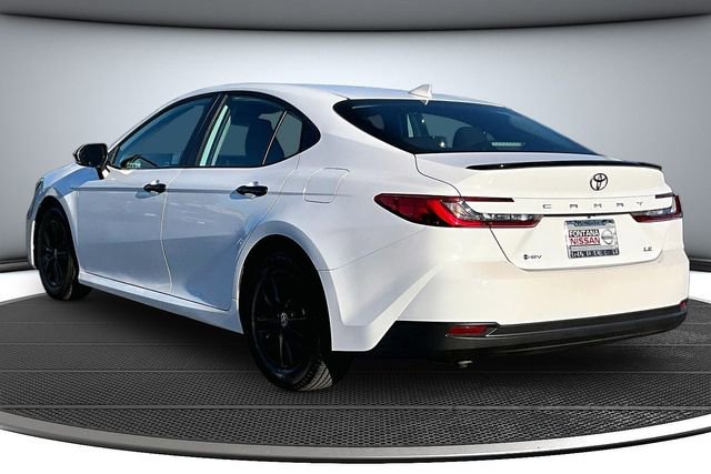 Used 2025 Toyota Camry LE image 4