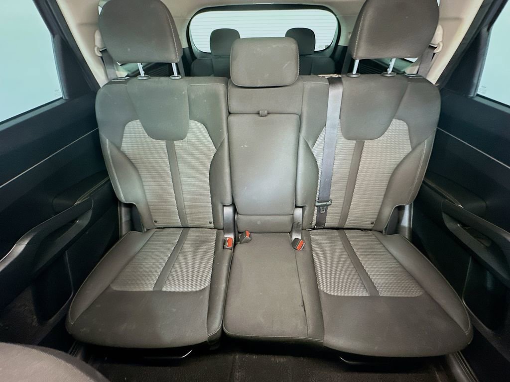 Used 2022 Kia Sorento LX image 13