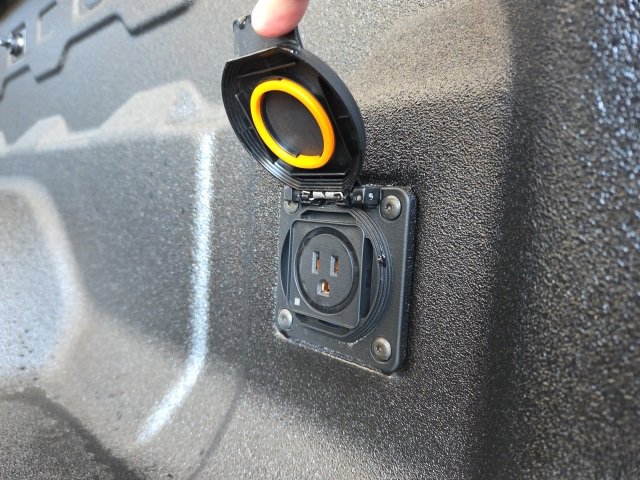 New 2026 Chevrolet Colorado ZR2 w/ Technology Package image 43