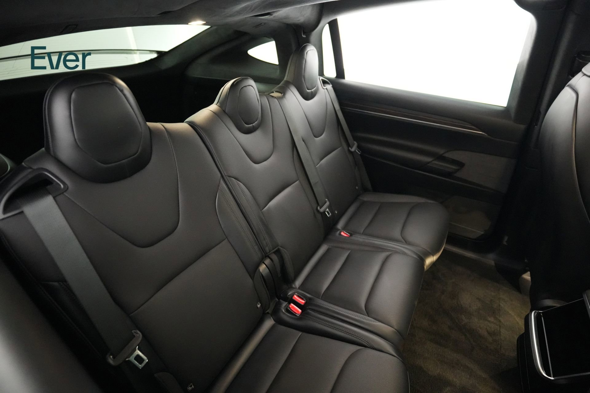 Used 2025 Tesla Model X image 5