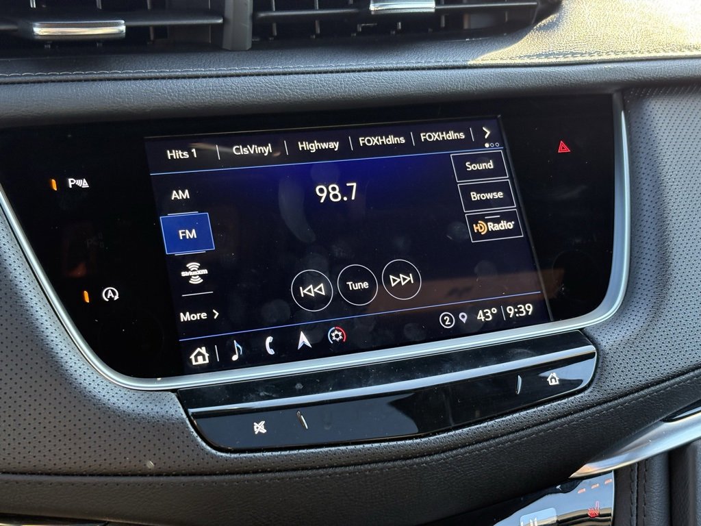 Used 2025 Cadillac XT5 Premium Luxury image 56