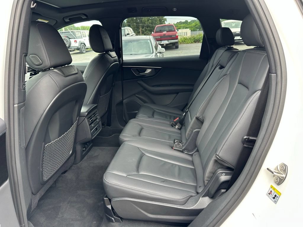 Used 2025 Audi Q7 3.0T Premium Plus AWD/4WD image 24