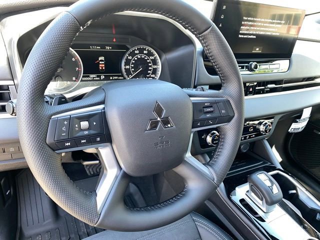 New 2026 Mitsubishi Outlander LE AWD/4WD image 12