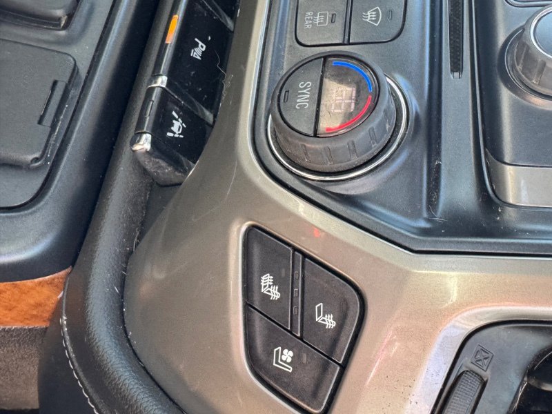 Used 2018 Chevrolet Silverado 1500 High Country image 26